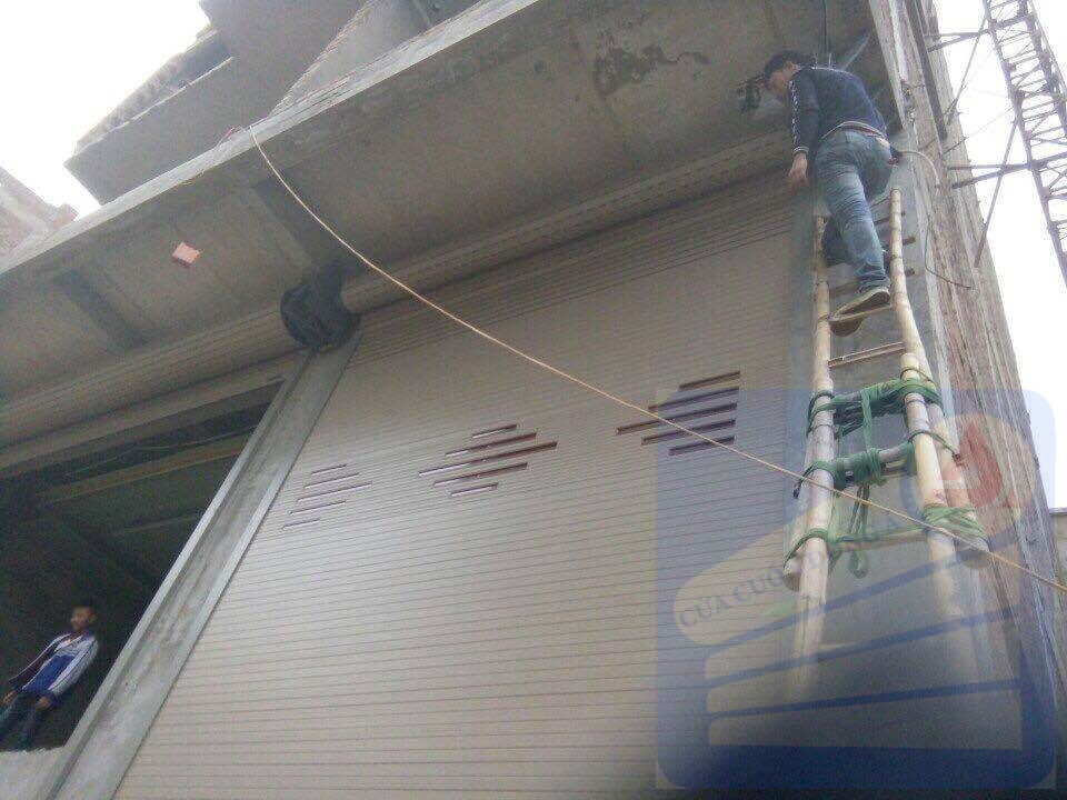Thợ sửa chữa cửa cuốn tại Quận 4